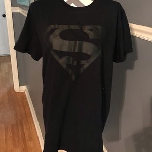 MENS GRAPHIC TEE SIZE L LIKE NEW
